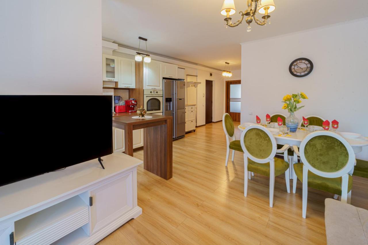 5* Mansion In City Center Cluj-Napoca Exterior photo